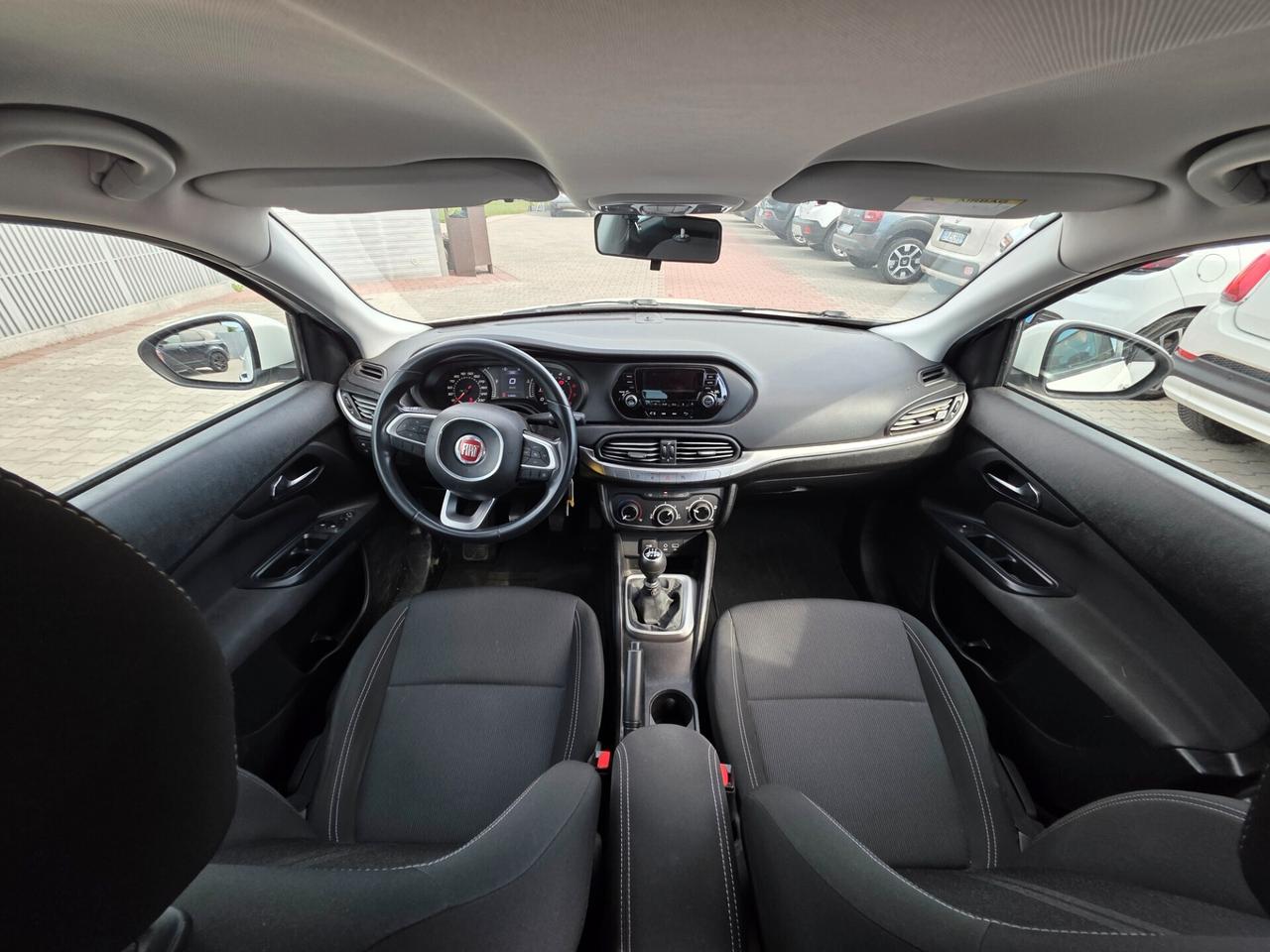 Fiat Tipo 1.4 5 porte perfette è garantita 12 mesi