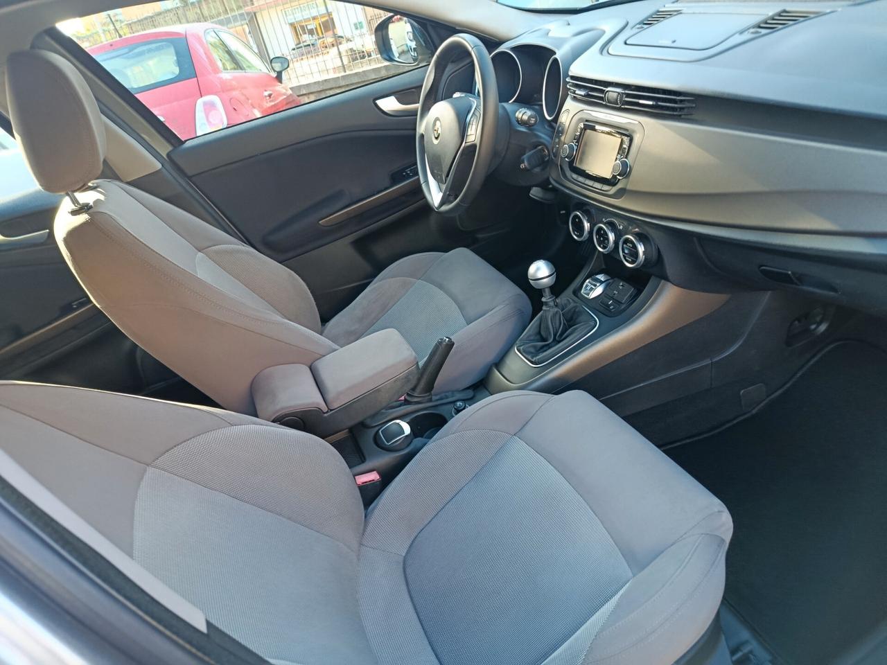 Alfa Romeo Giulietta 1.6 JTDm-2 105 CV Distinctive