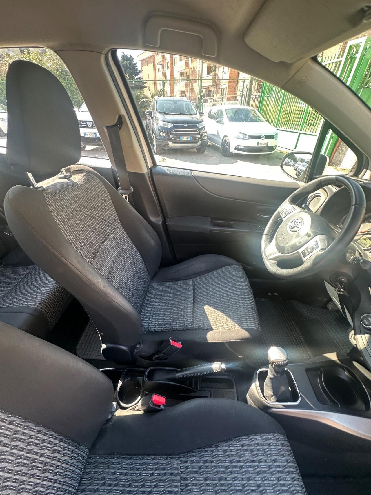 Toyota Yaris 1.0 5 porte Lounge