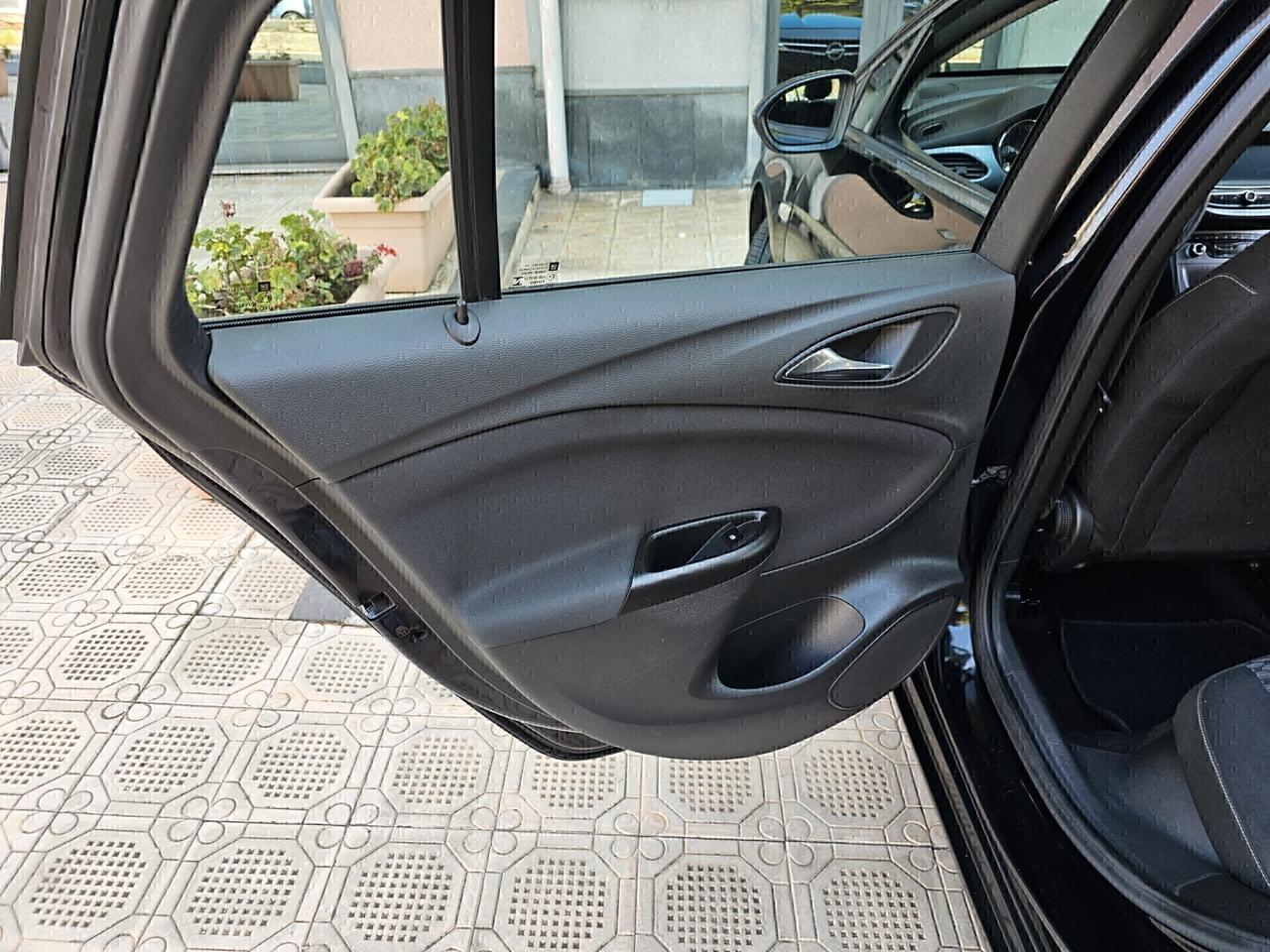 Opel Astra 1.6 CDTI EcoFLEX S&S Sports Tourer Cosmo