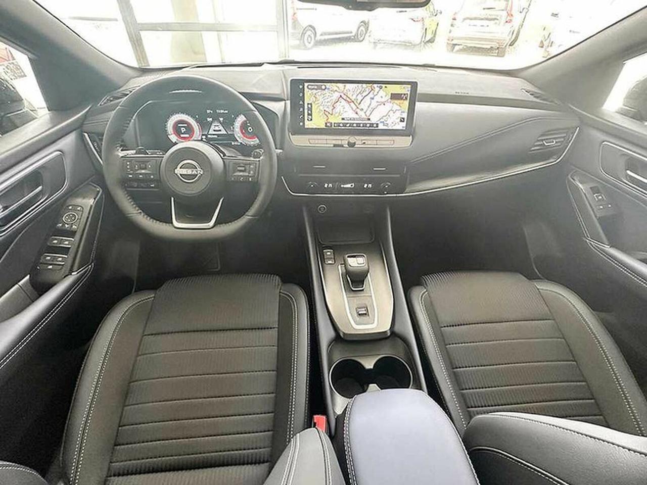 Nissan Qashqai 1.3 mhev tekna 2wd 158cv xtronic