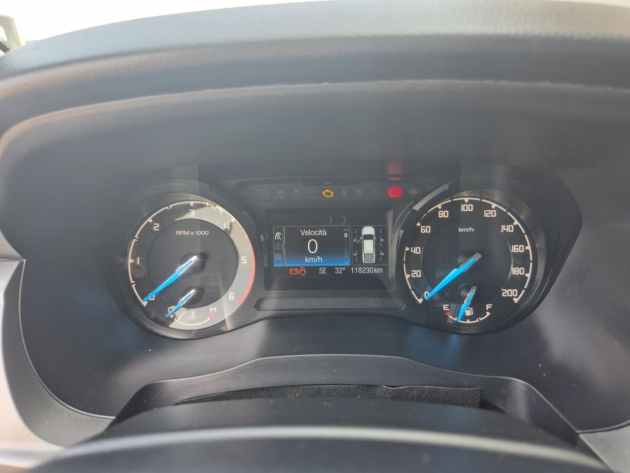 Ford Ranger 2.0 TDCi DC Limited 5 posti