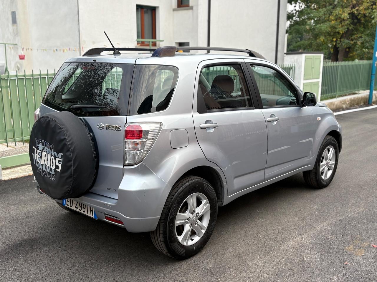 Daihatsu Terios 1.5 GPL 4x4 2010