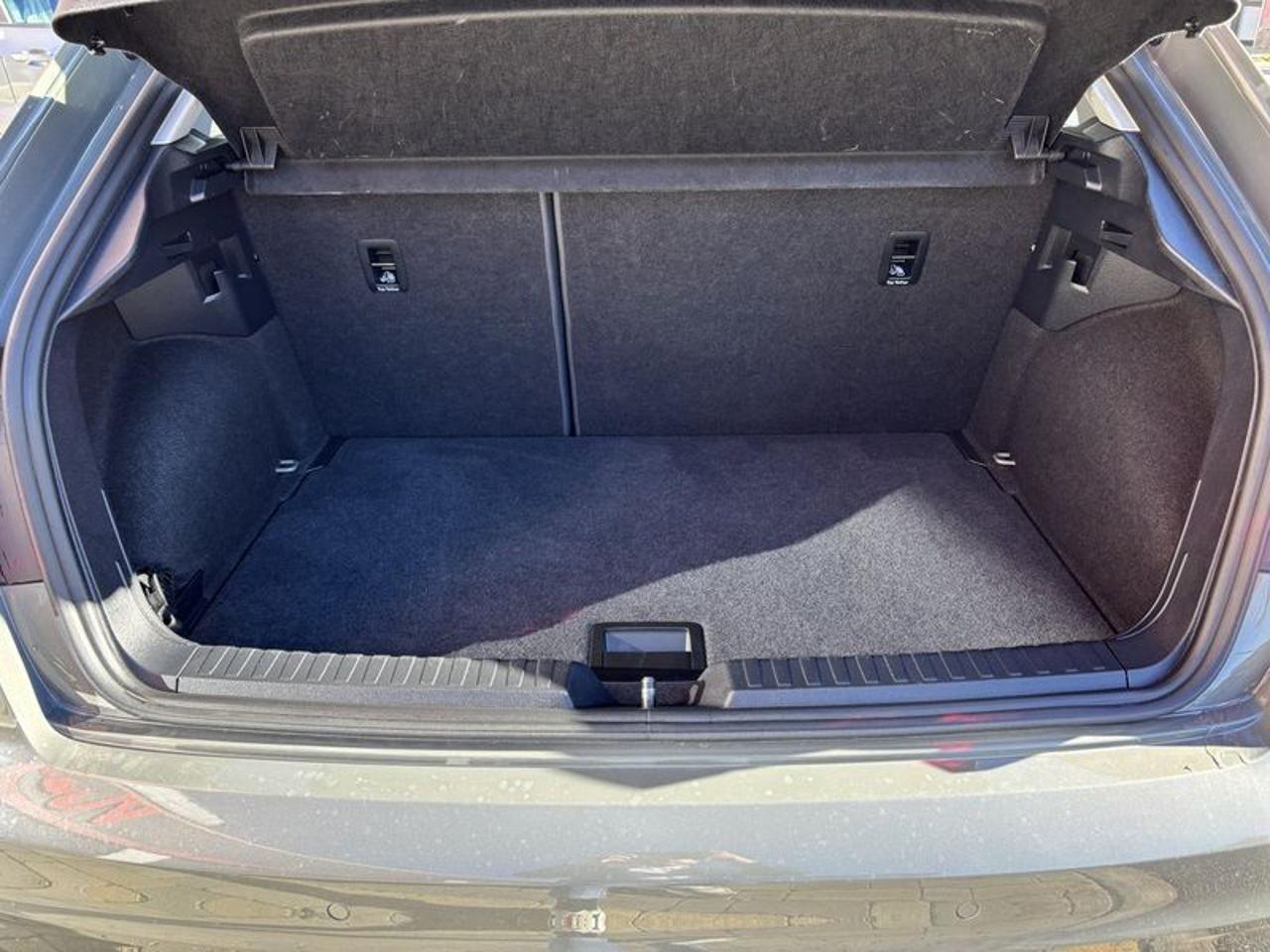 Audi A1 SPB 30 TFSI S tronic S line edition LED-APP-17"