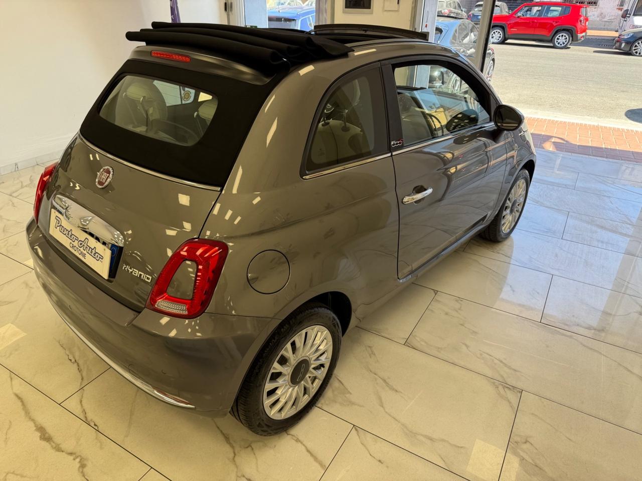 Fiat 500 C 1.0 Hybrid Dolcevita