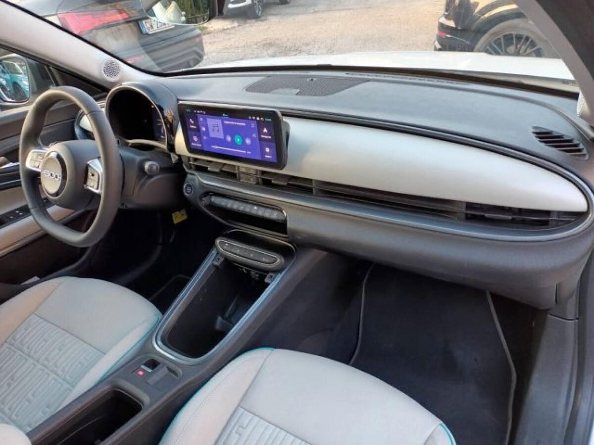 Fiat 600 Hybrid 110 CV DCT MHEV La Prima