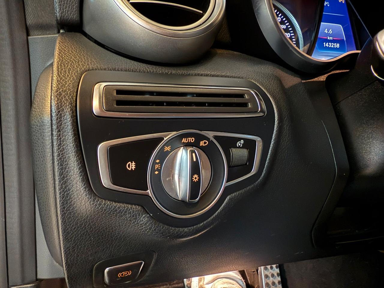 Mercedes-benz C 250 d 4Matic Auto Coupé Premium
