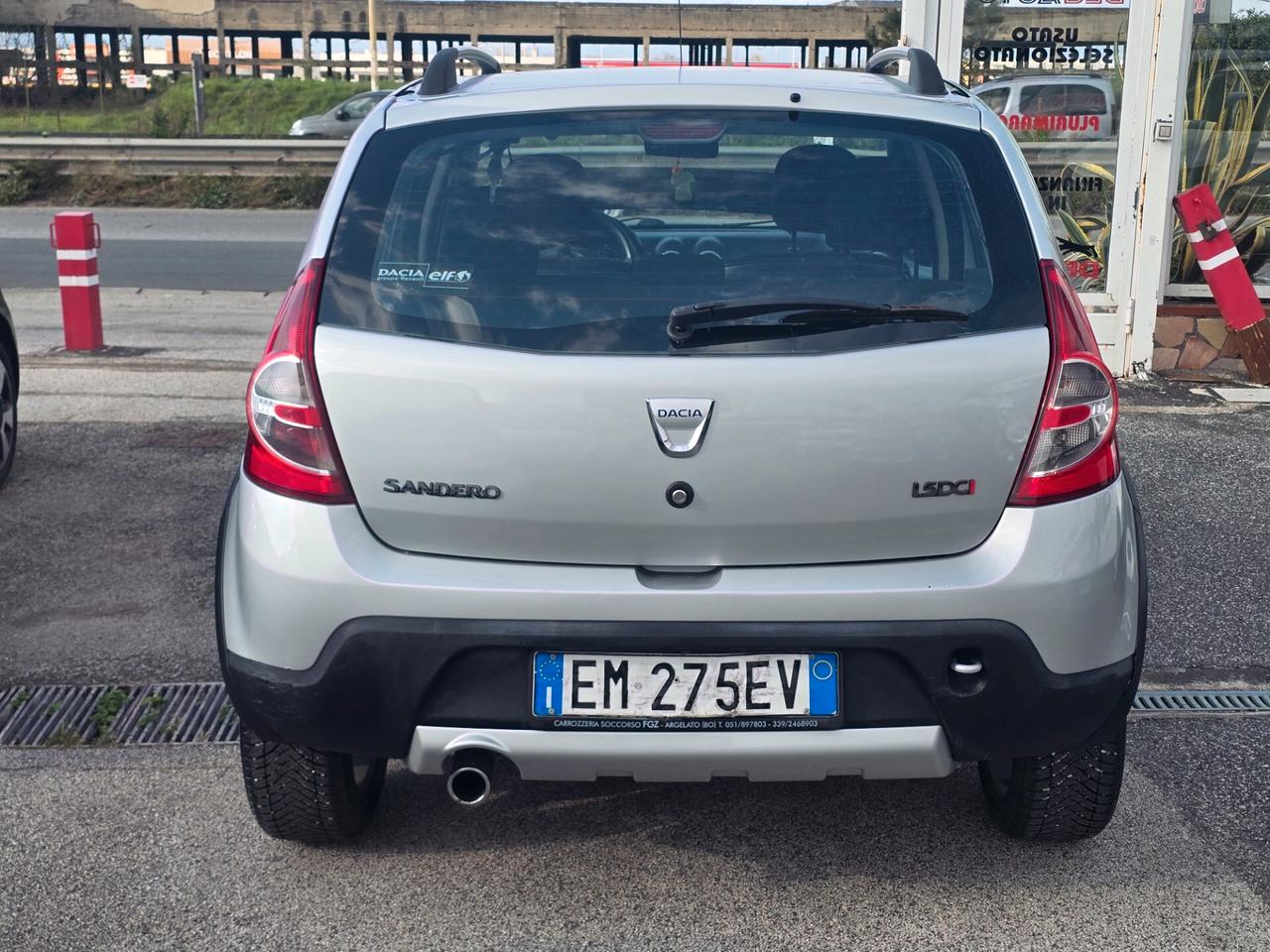 Dacia Sandero 1.5 dCi 75CV Embleme