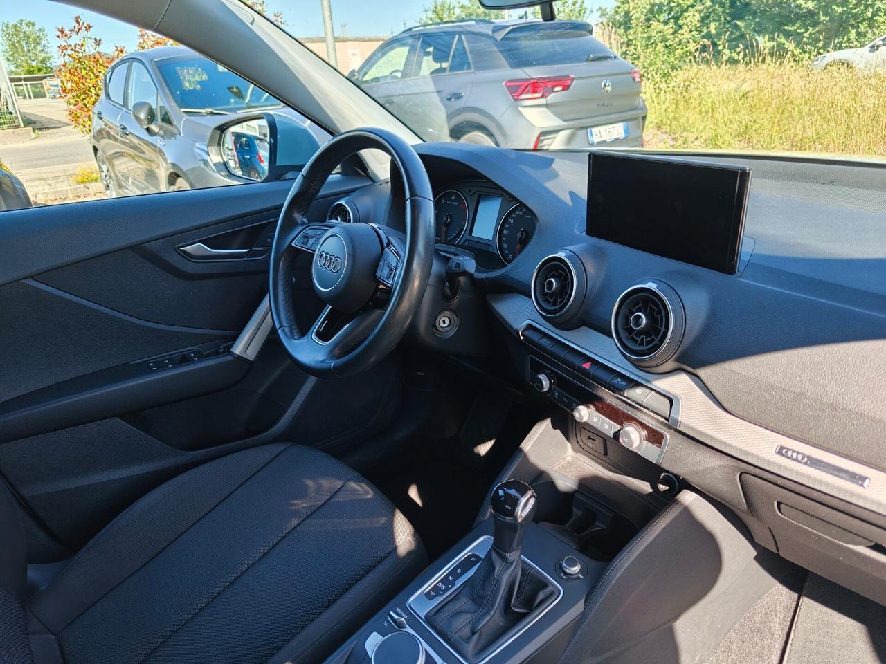 Audi Q2 35 TDI S tronic Business