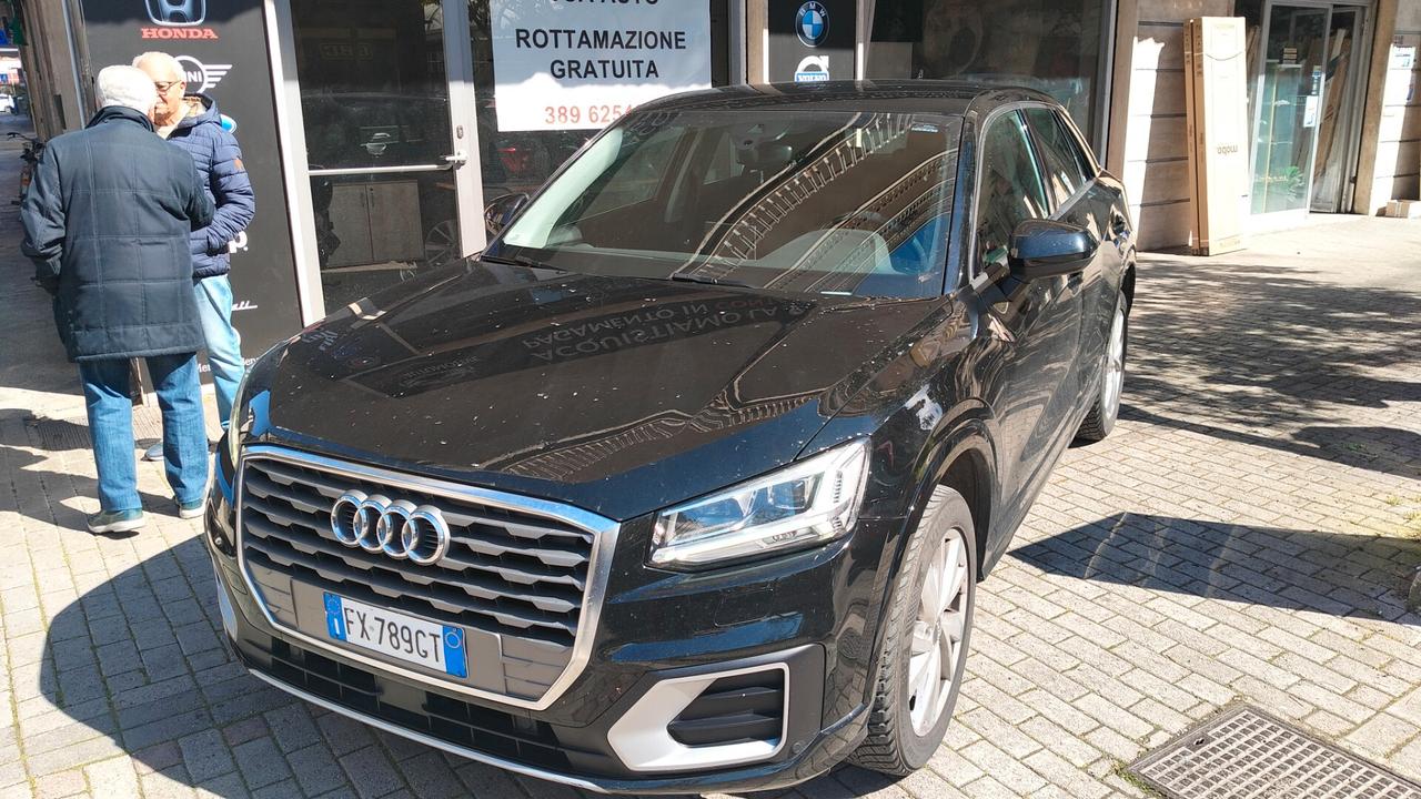 Audi Q2 30 TDI S tronic Business Design