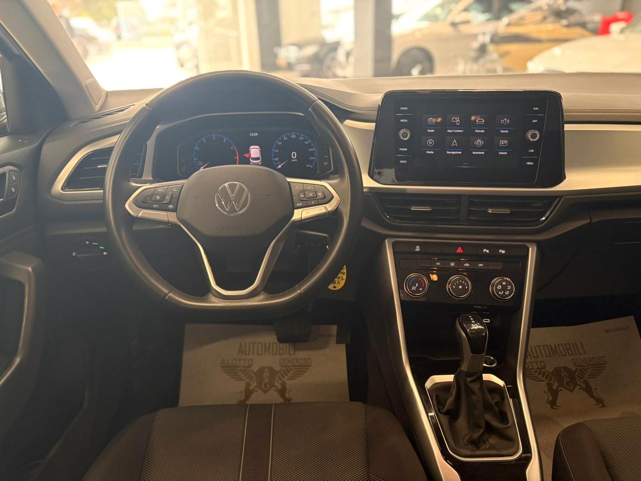 Volkswagen T-Roc 1.5 TSI 150 CV DSG 28.000 KM 2023