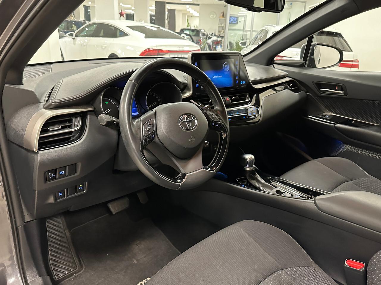 Toyota C-HR 1.8 Hybrid E-CVT Lounge - 2018