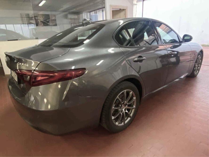 Alfa Romeo Giulia 2.2 Turbodiesel 160 CV AT8 Business PREZZO REALE
