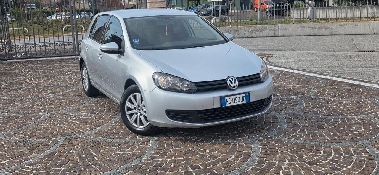 Volkswagen Golf 1.6 TDI DPF 5p. Highline