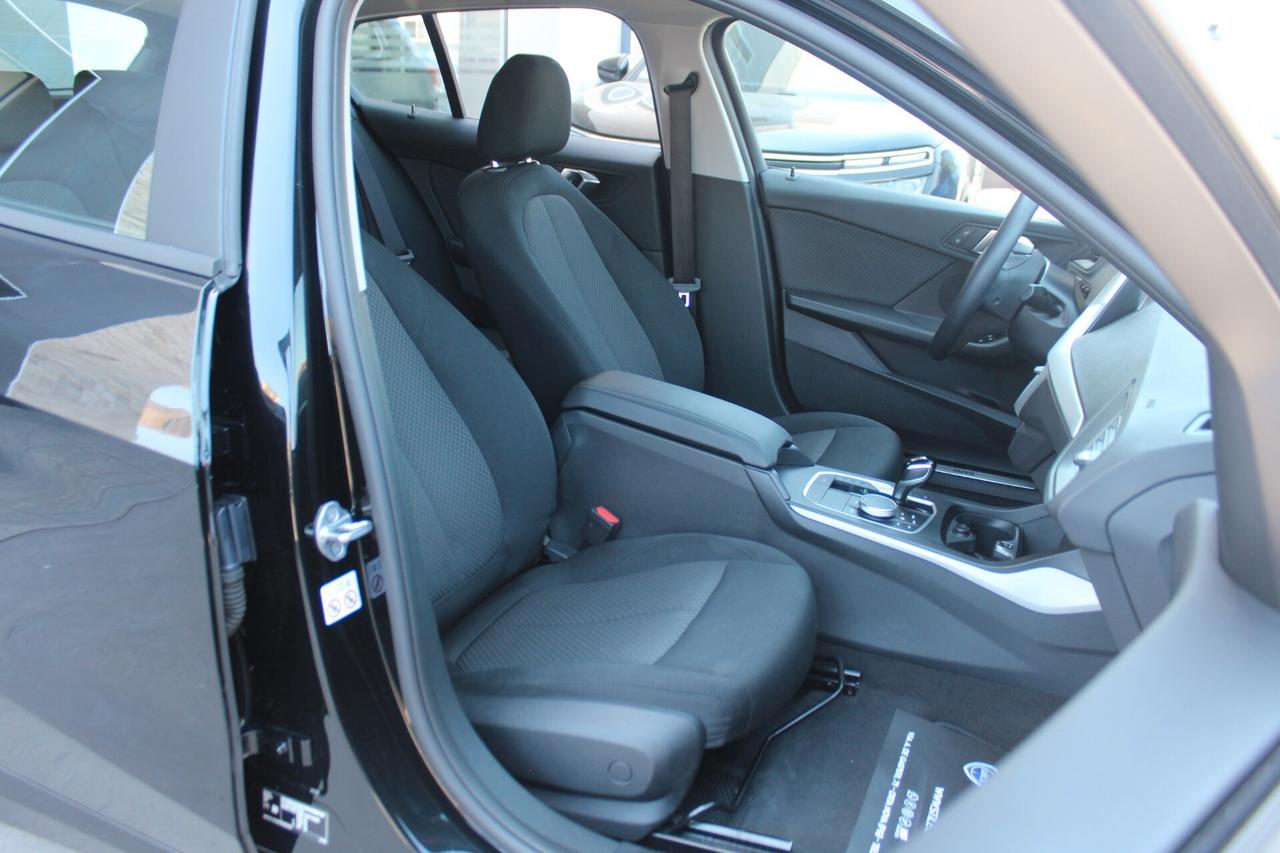 Bmw 120 120d 5p. Business Advantage