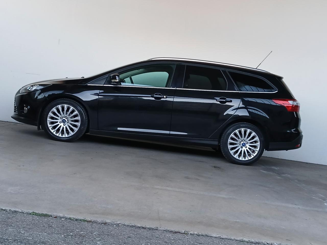 Focus 1.6 TITANIUM FULL OPTIONAL TAGLIANDI FORD