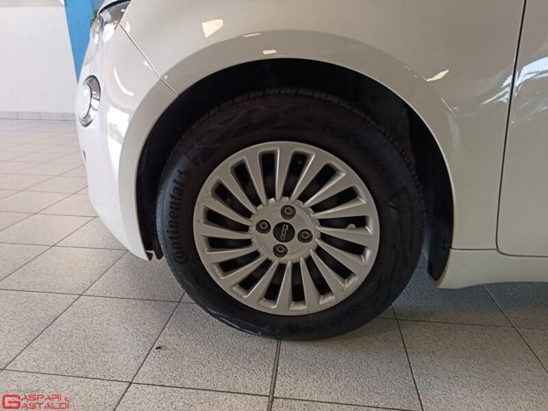 FIAT 500 500e 42 kWh