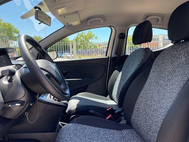 Lancia Ypsilon 1.2 69 CV 5 porte GPL Ecochic Silver