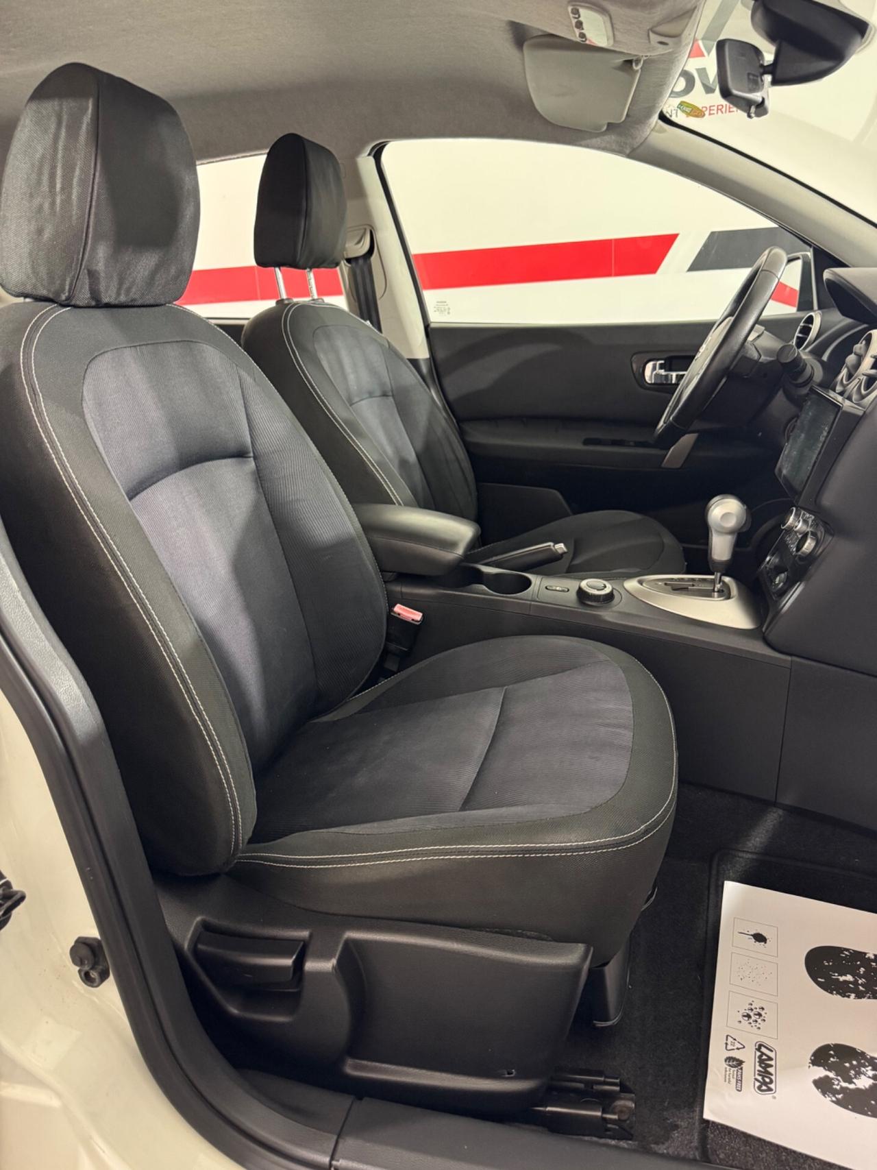 Nissan Qashqai 2.0 16V Tekna * 4X4 *