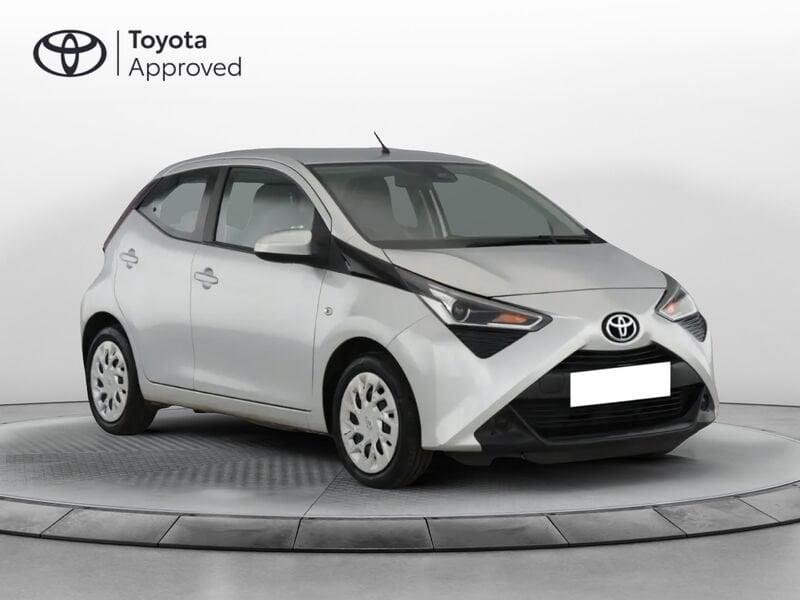 Toyota Aygo Aygo Connect 1.0 VVT-i 72 CV 5 porte x-play