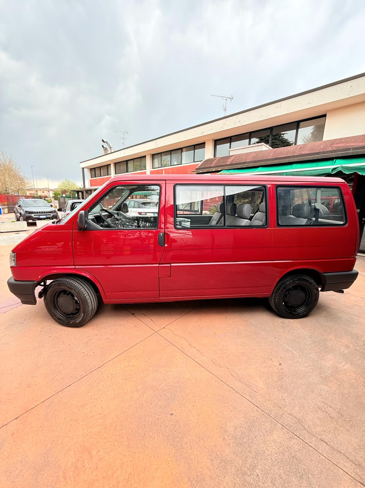 Volkswagen Transporter 2.5 cat Caravelle
