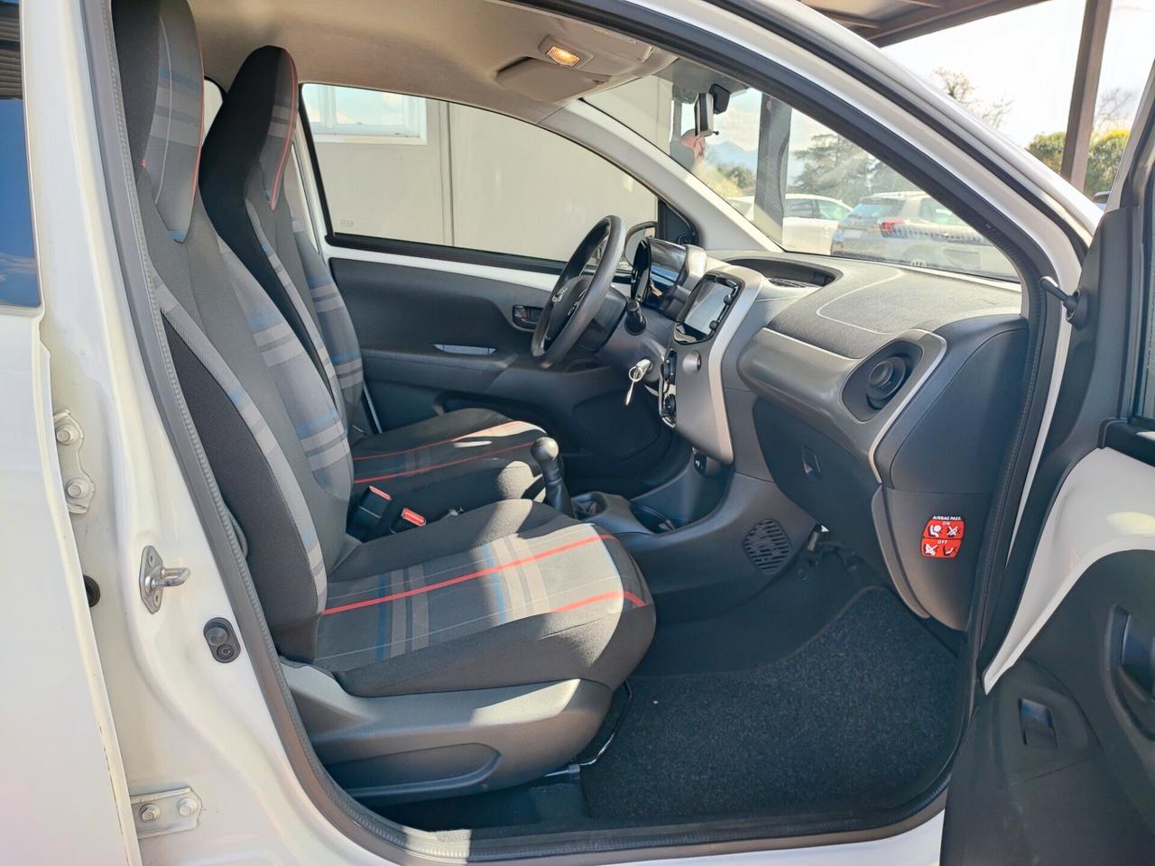 Peugeot 108 VTi 68 5 porte Active TOP! 24.000KM!!!