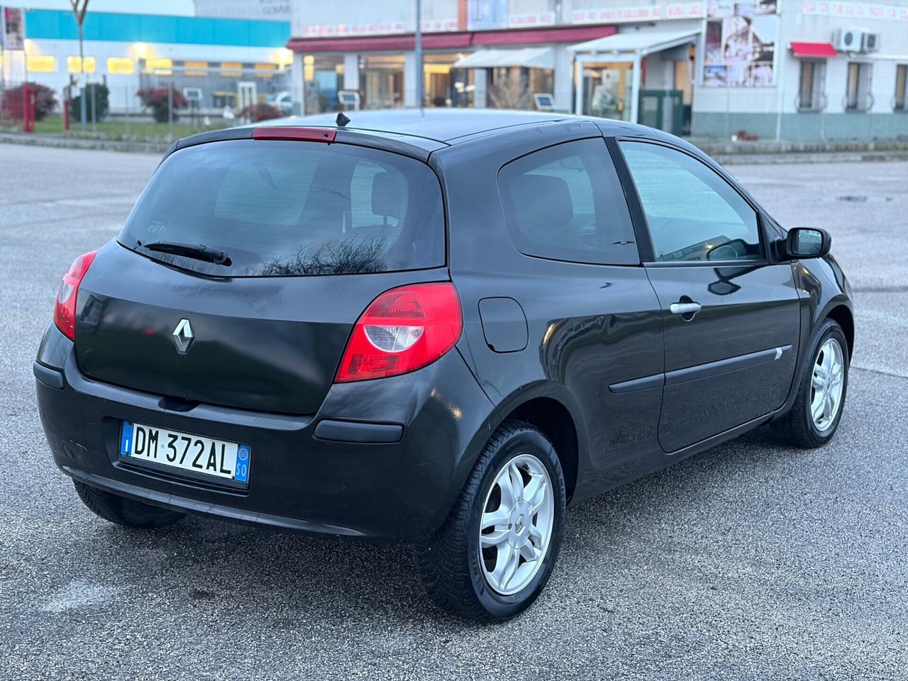 Renault Clio 1.2 benzina 2008 Le Iene
