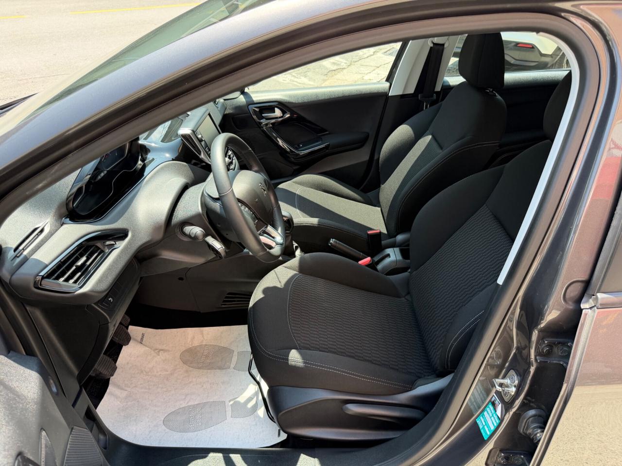 Peugeot 208 82 CV ALLURE KM 19 MILA !!!!
