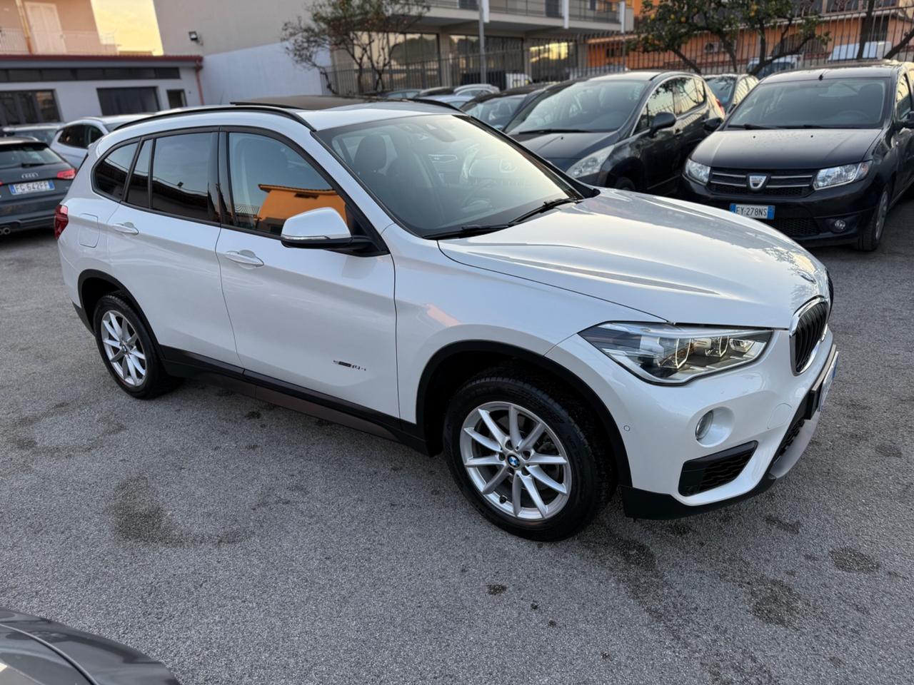 Bmw X1 sDrive18d Tetto apribile Autom.