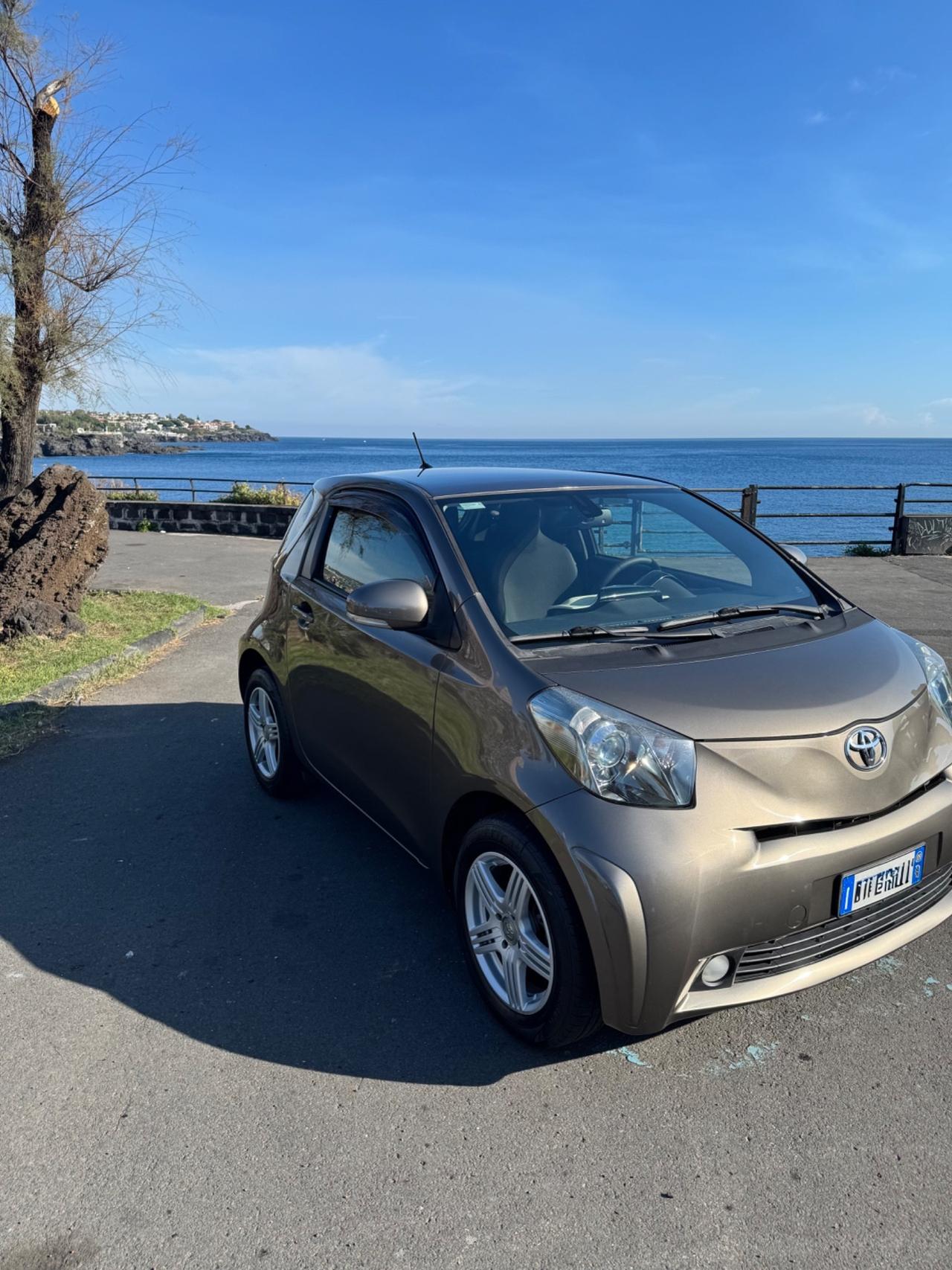 Toyota iQ 1.0 High Collection