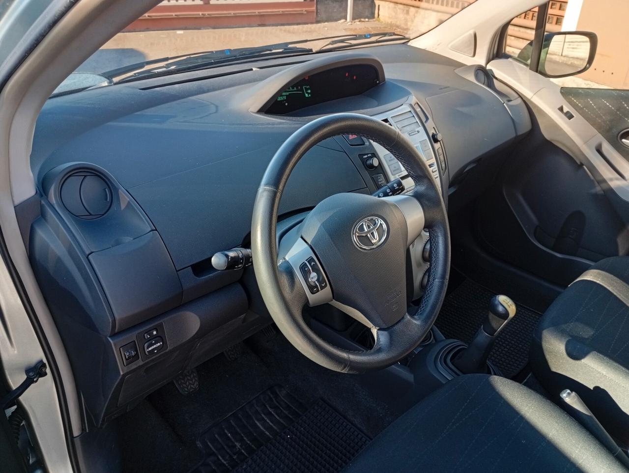 Toyota Yaris 1.3 5 porte Sol