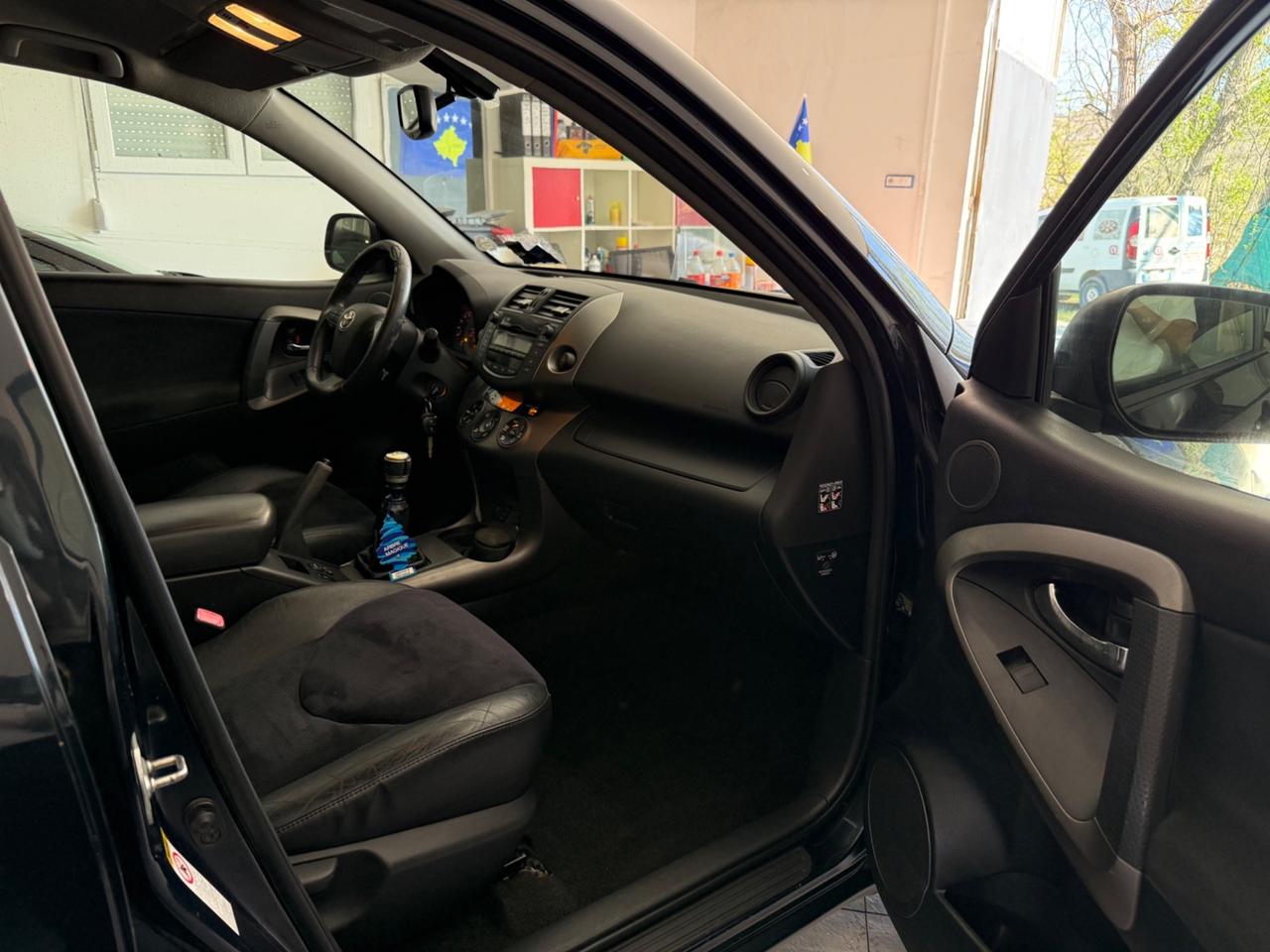 Toyota RAV 4 2.2 DIESEL ANNO 2012