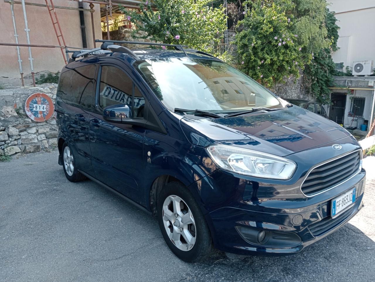 Ford Tourneo Courier Plus benzina unico proprietario euro 6