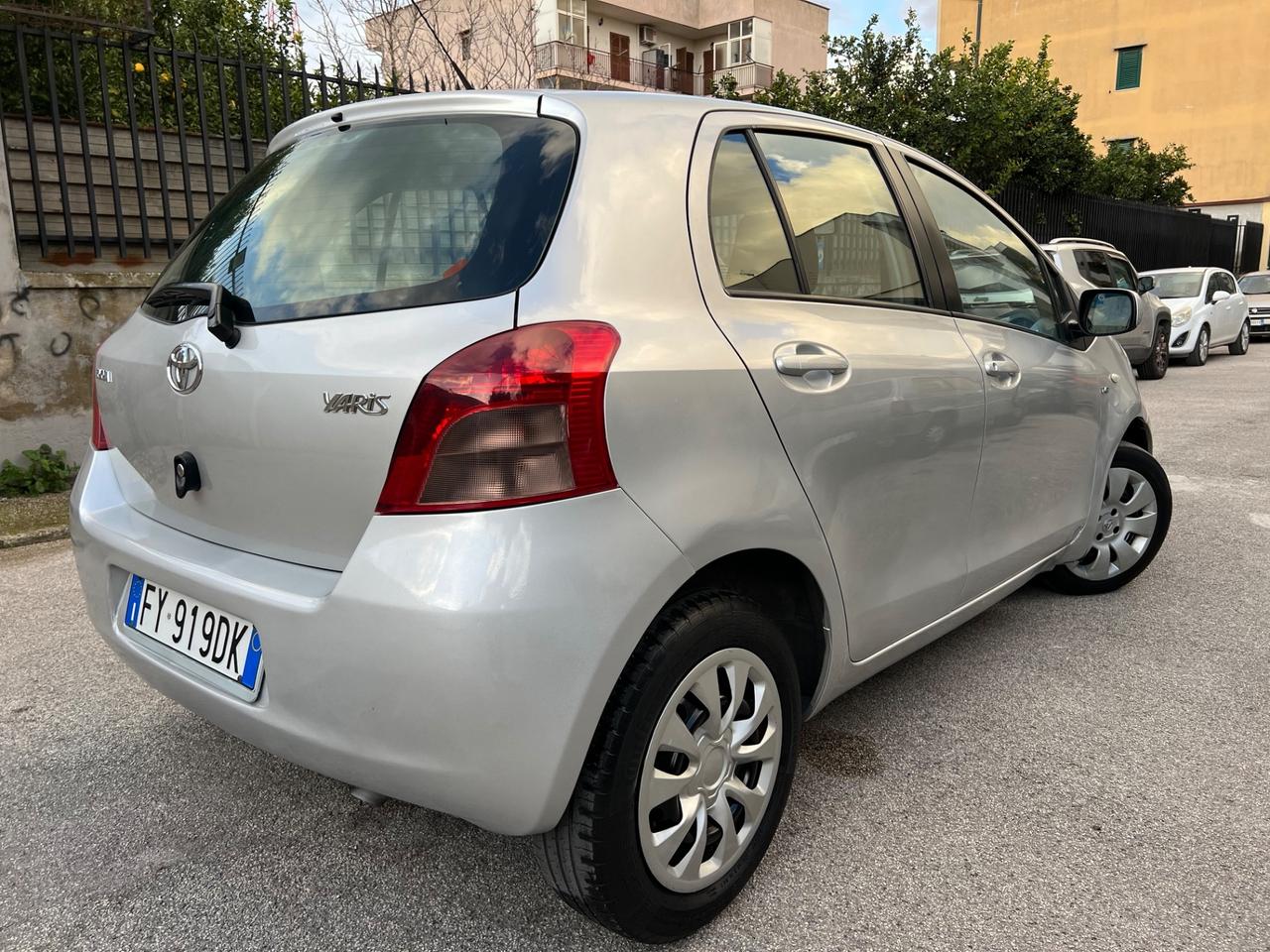 Toyota Yaris 1.4 D-4D DPF 5 porte Now