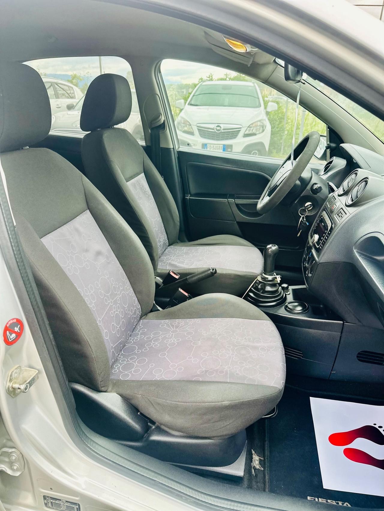 Ford Fiesta 2008 1.4 TDCi 5p. Titanium ok neopatentati