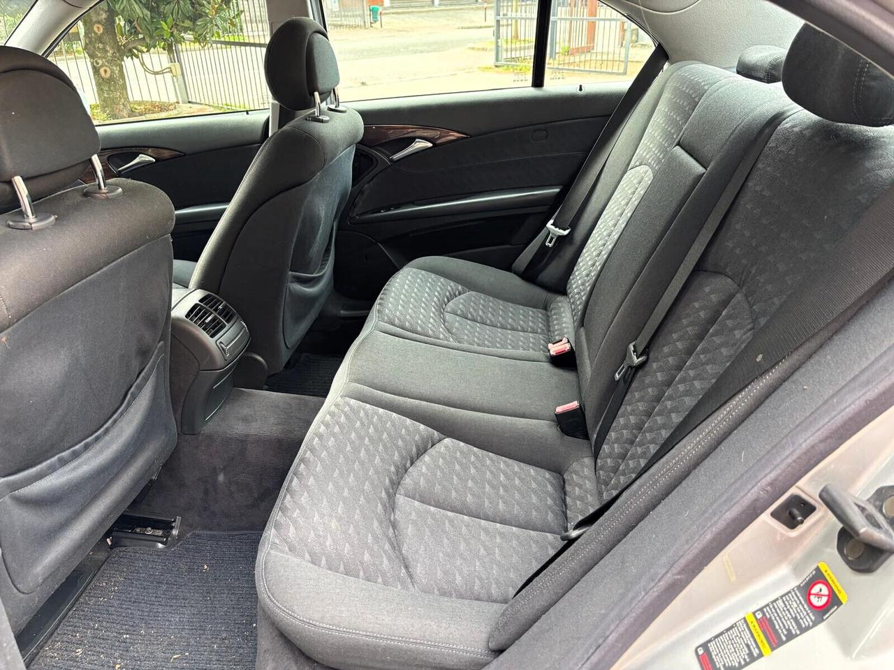 Mercedes-benz E 200 K Metano LEGGERE ANNUNCIO