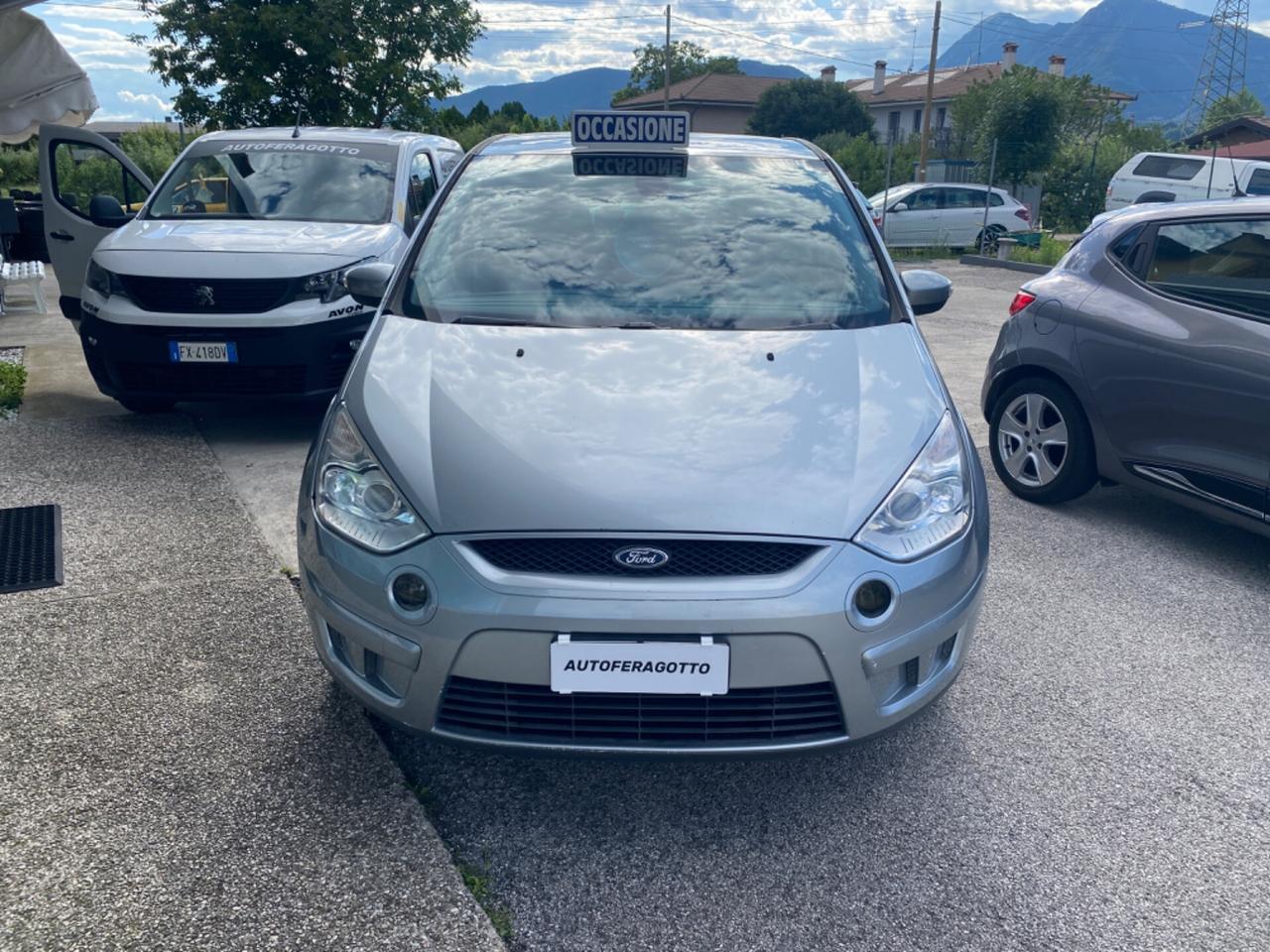 Ford S-Max 2.0 TDCi 140CV Titanium