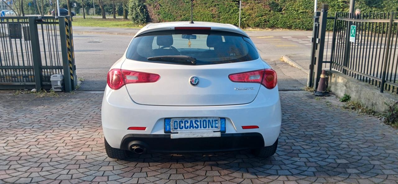 Alfa Romeo Giulietta 1.6 JTDm 120 CV neopatentati