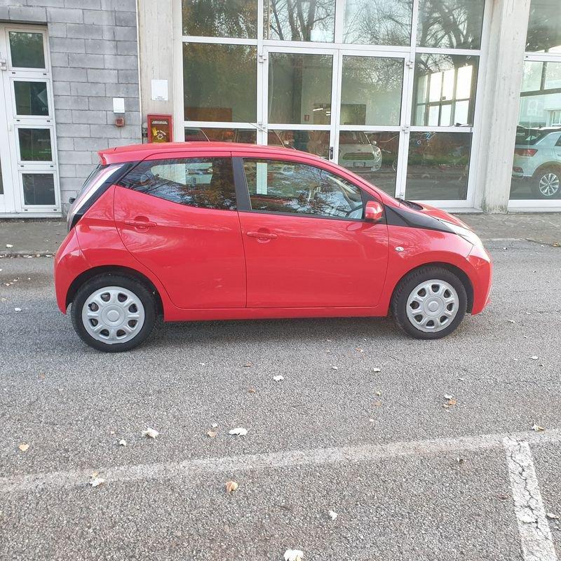 Toyota Aygo Aygo 1.0 69 CV 5 porte x-play