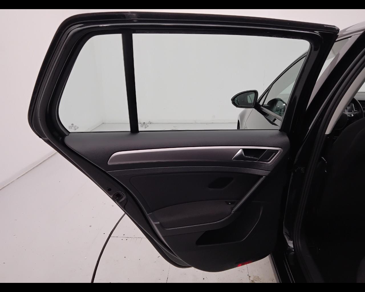 VOLKSWAGEN Golf VII 2017 5p - Golf 5p 1.6 tdi Trendline 90cv