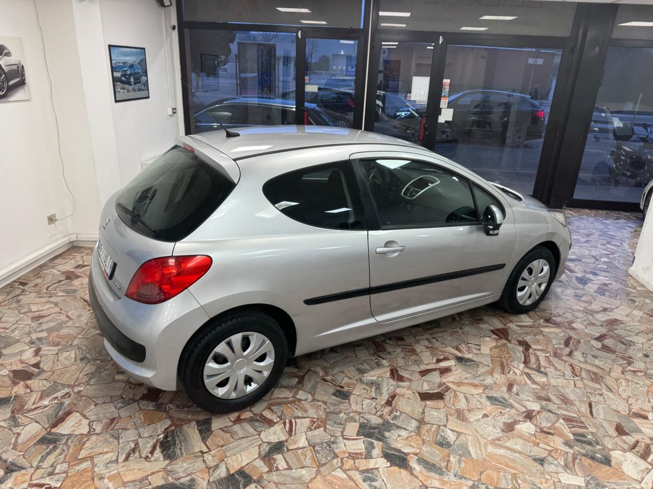 Peugeot 207 1.4 HDi 70CV 3p. X Line