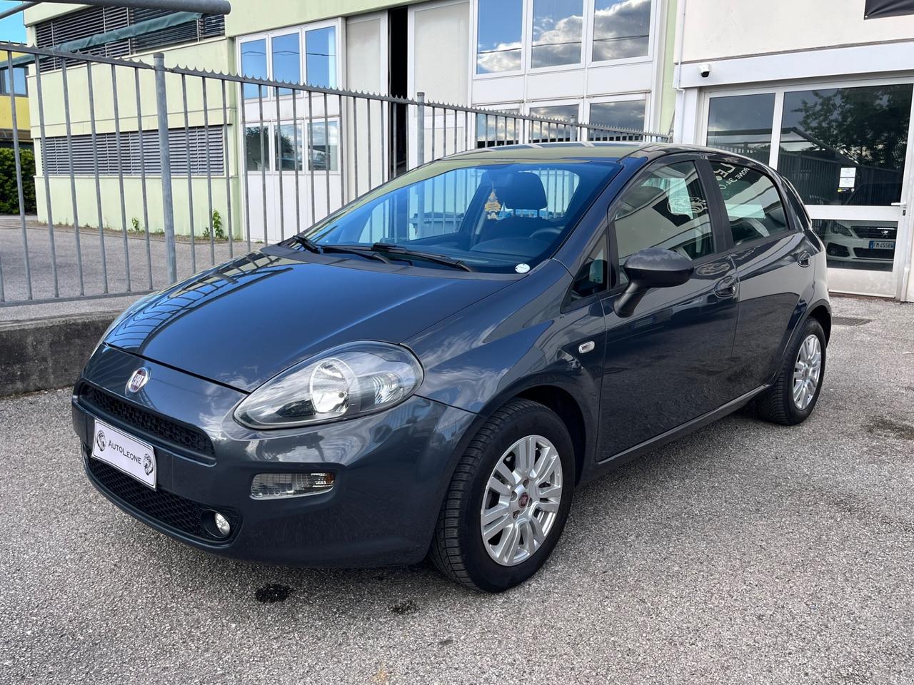 Fiat Punto 1.2 8V 5 porte Lounge OK NEOPATENTI