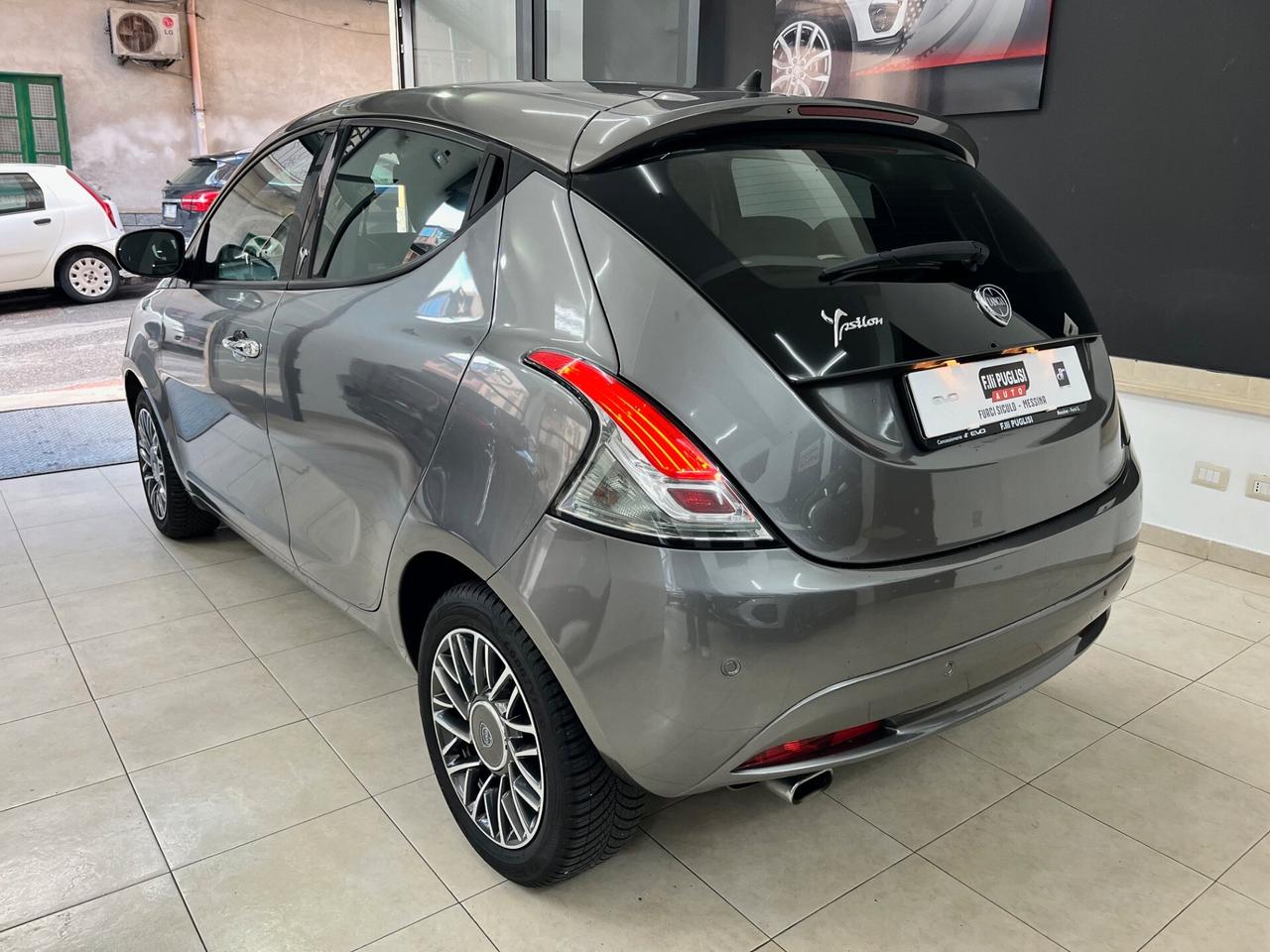 Lancia Ypsilon 1.3 MJT 16V 95 CV 5 porte S&S Gold - 2016