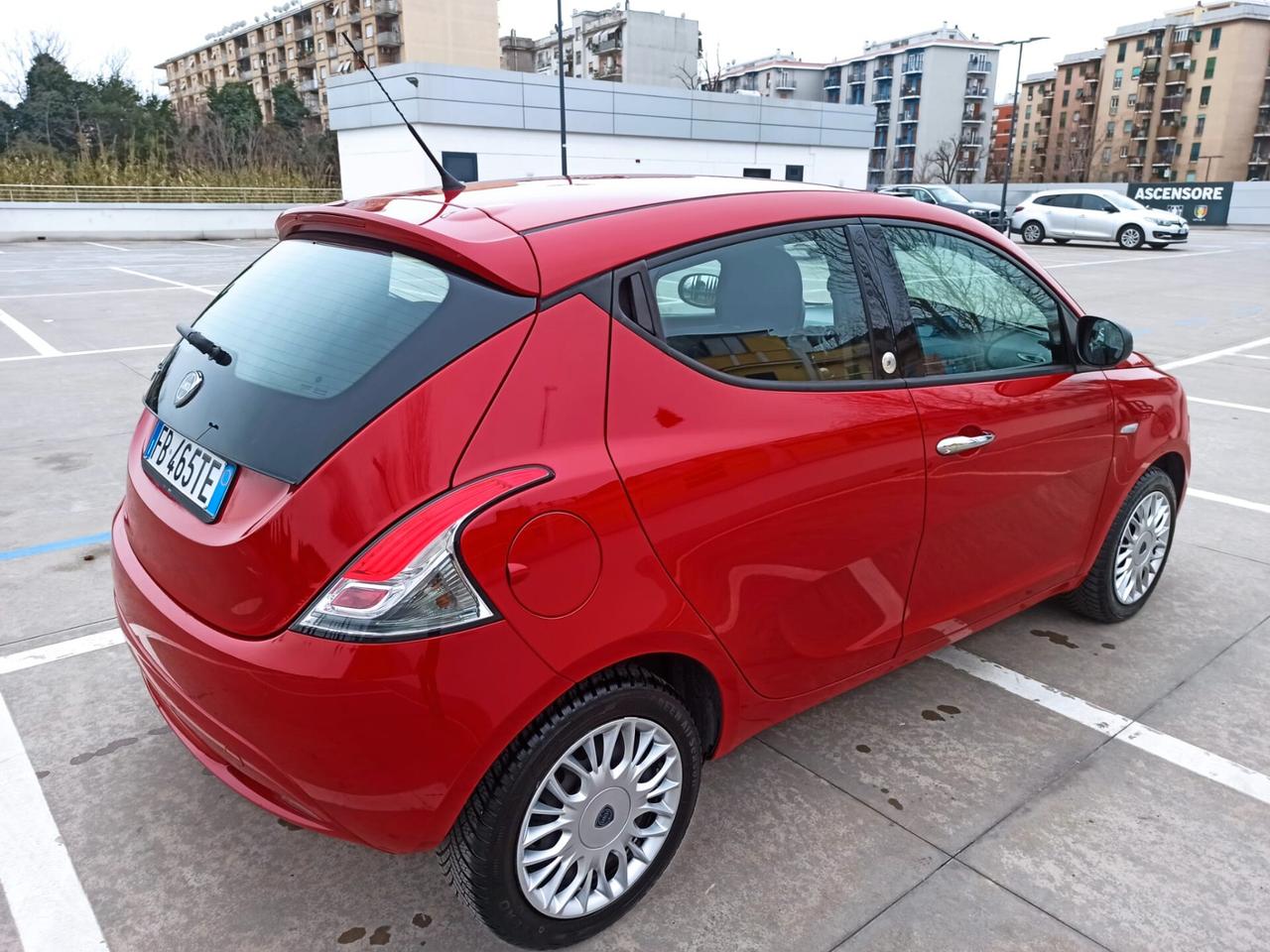 Lancia Ypsilon 1.2 69 CV 5 porte GPL Ecochic Gold