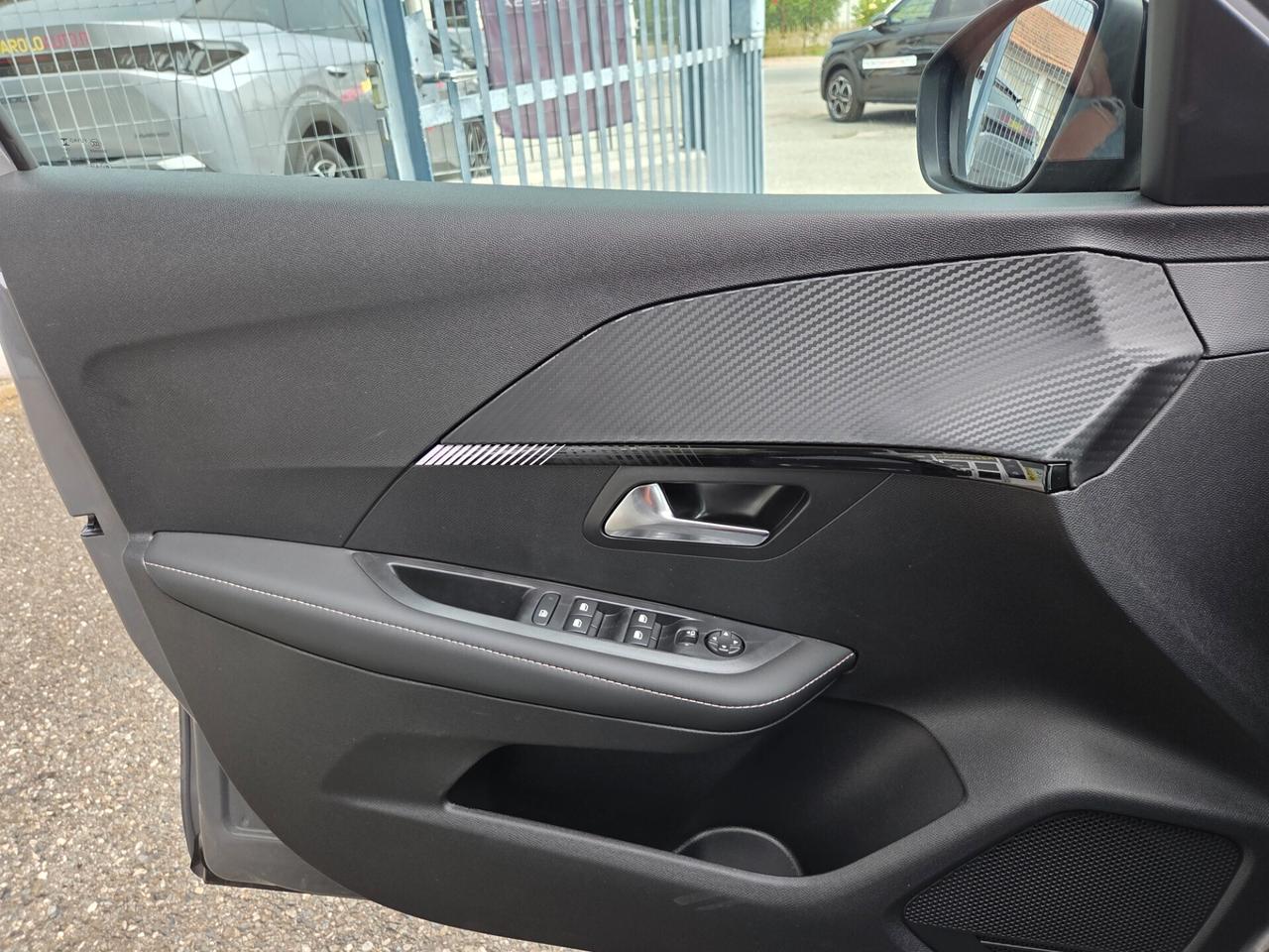 Peugeot 208 HYBRID ALLURE KM/0 NESSUN OBBLIGO FINANZIARIO!!