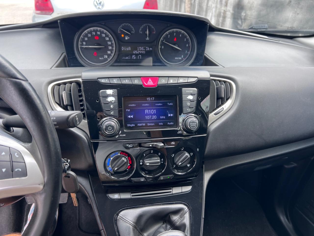 Lancia Ypsilon 1.2 69 CV 5 porte GPL Ecochic Gold