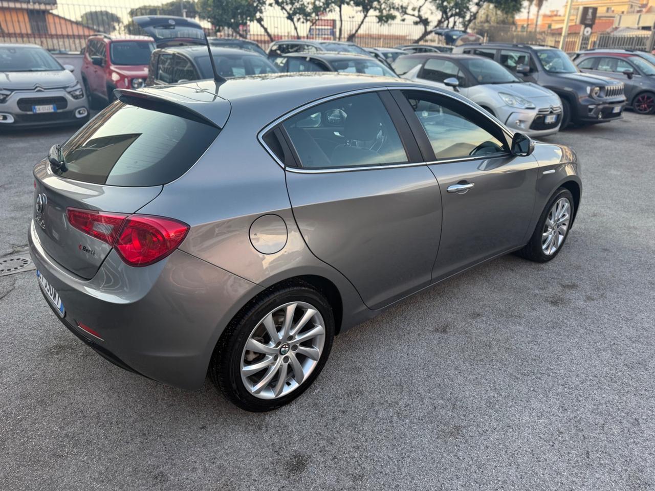 Alfa Romeo Giulietta 1.6 JTDm-2 105 CV Exclusive