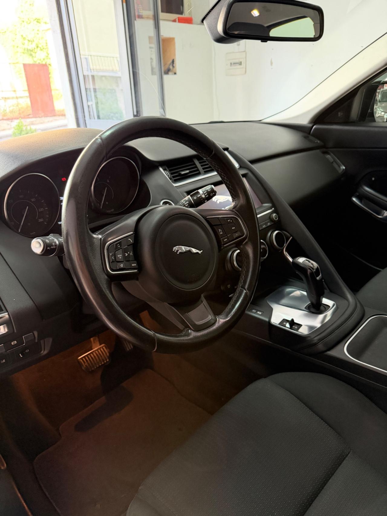 Jaguar E-Pace 2.0D 150 CV