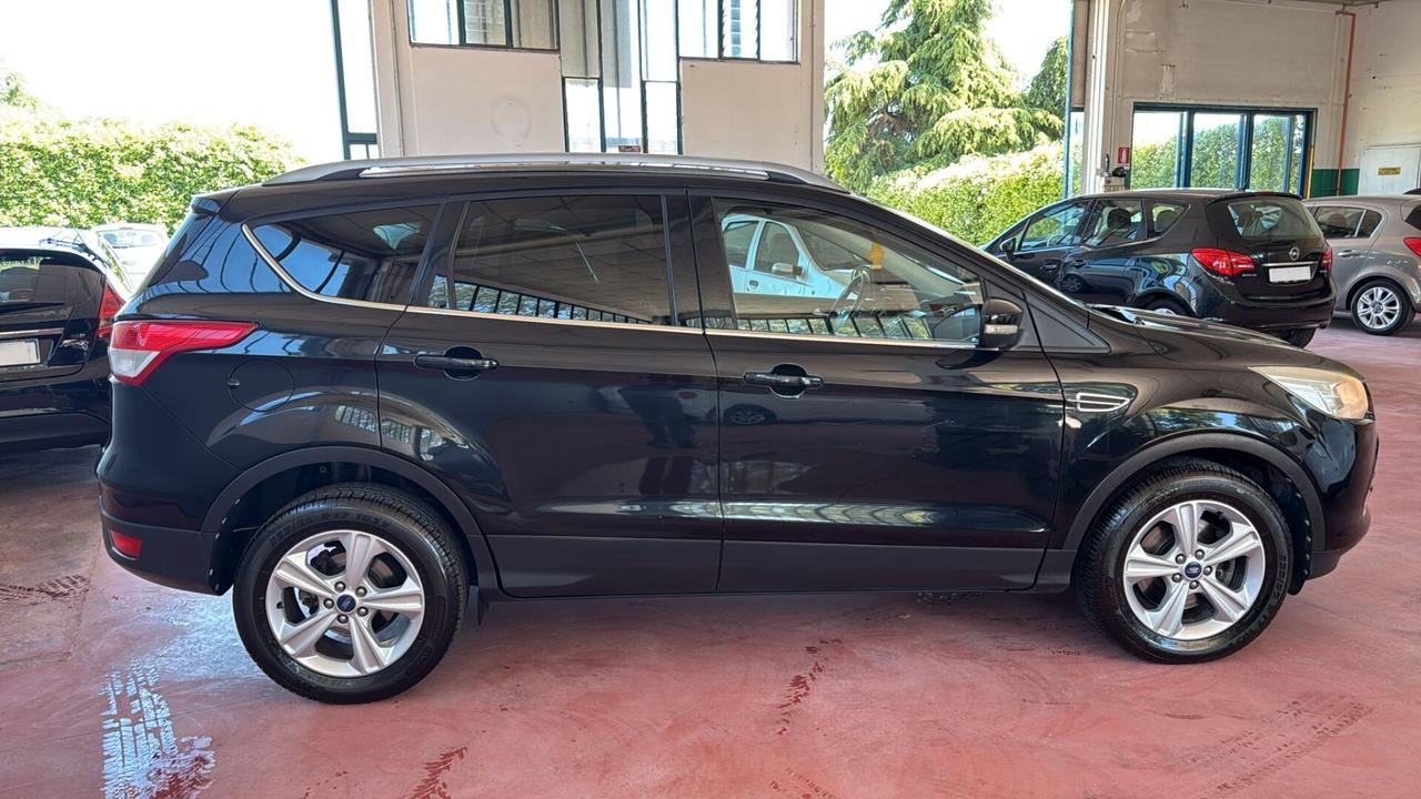 Ford Kuga 2.0 TDCI 115 CV 2WD Titanium