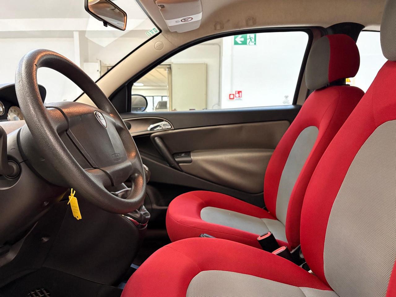 Lancia Ypsilon 1.2 16v Oro